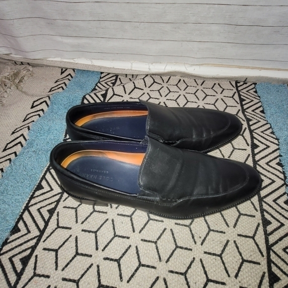 COLE HAAN GRAND OS BLACK LEATHER LOAFERS, SZ 11.5 - Picture 4 of 14